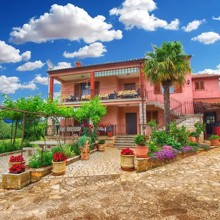 Πανσιόν Milan 1370