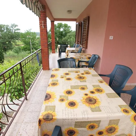 Milan 1370 Ρόβινι