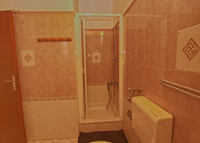 Milan 1370 Πανσιόν