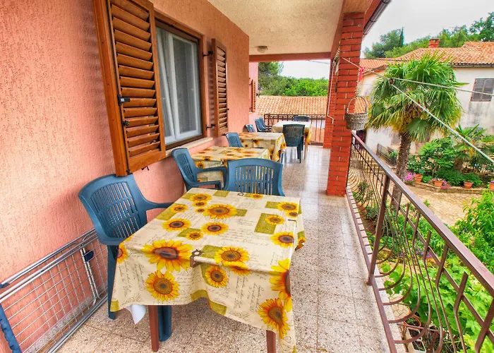 Πανσιόν Milan 1370 3*