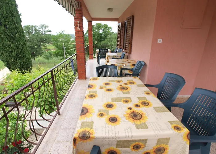 Milan 1370 Ρόβινι